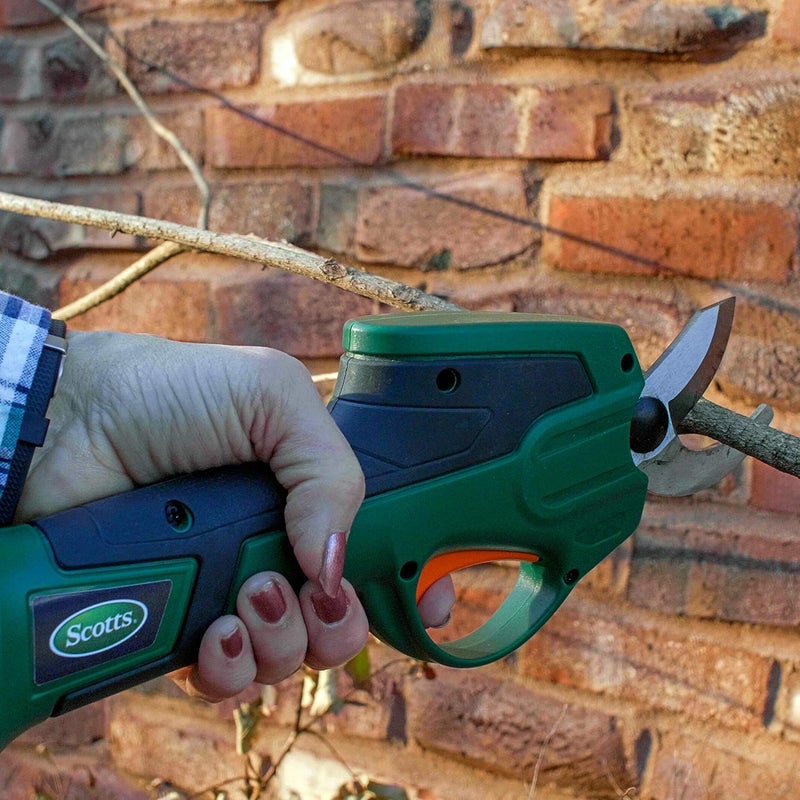Scotts Outdoor Power Tools PR17215S 7.2-Volt Lithium-Ion Cordless Rechargeable Power Pruner, Green - Image 5